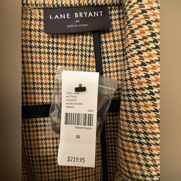 Lane Bryant long trench coat in plaid style. NWT. Size 20. - Picture 5 of 8